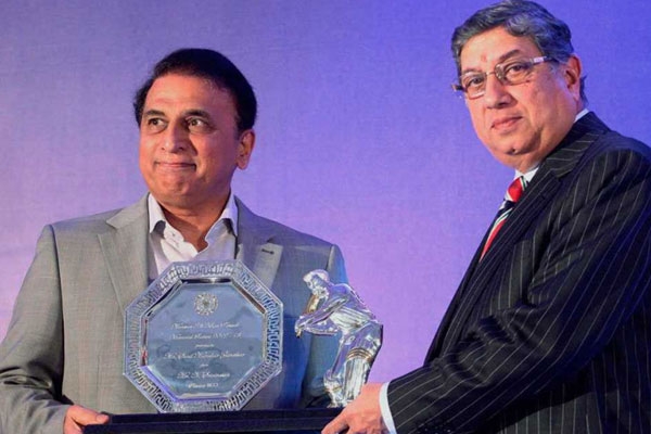 Sunil gavaskar complains to supreme court
