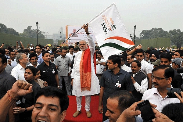 Pm modi finds place for indira gandhi as he lauds sardar patel