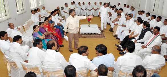 Congress seemandhra minister resign plan