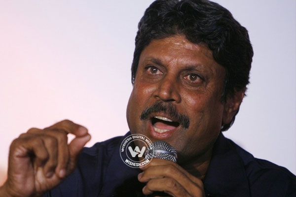 I am not joining aam aadmi party kapil dev