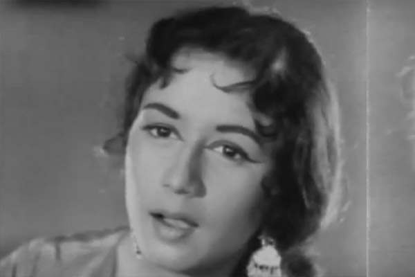 Hindi film actress nanda passes away