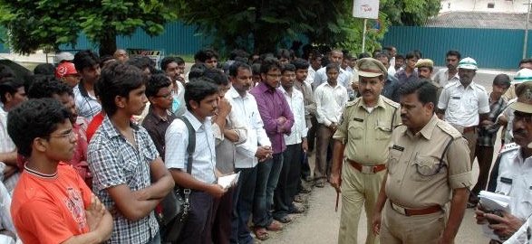 Bejawada rowdy sheeters banished from vijayawada police commissioner