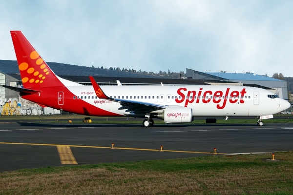 Spicejet cancels 1800 flights till dec 31st spice jet crisis
