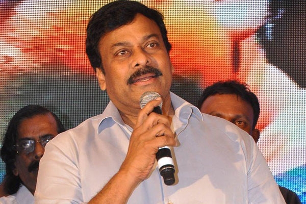 Chiranjeevi hot satires on tollywood young heroes