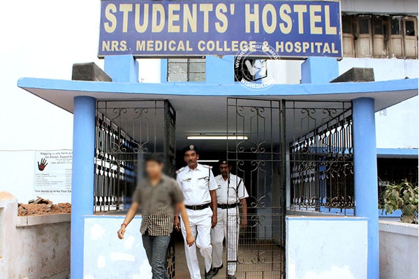 Junior doctors chop off man s penis in kolkata