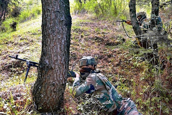 Soldiers encounters five terrorists in kashmir border