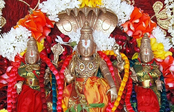 Sri venkateswara karavalamba stotram