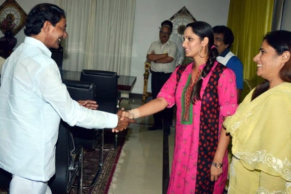Telangana government will honor sania mirza soon for dedicated her us opens doubles match win to telangana