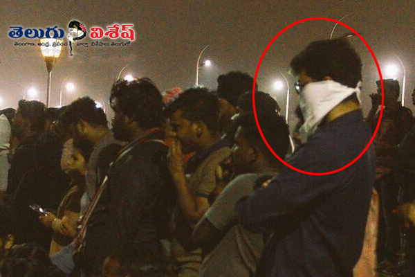 Vijay at Marina Beach Protest